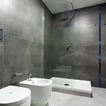 Shine House Vendégház 4*