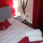 Shine House Vendégház 4*