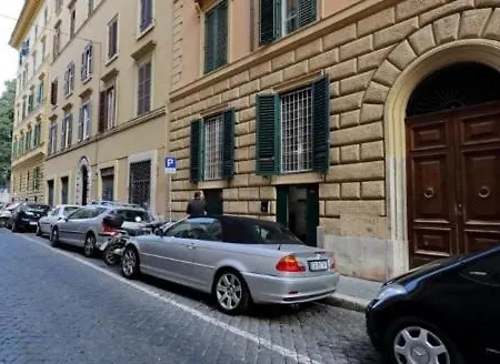 Shine House Roma