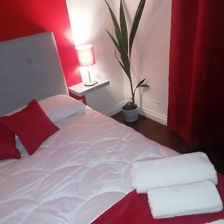Shine House Affittacamere 3*
