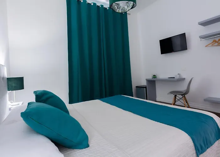 Shine House Affittacamere 4*